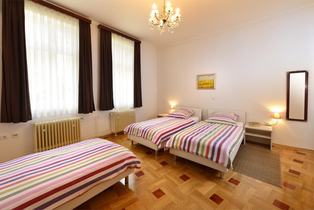 Vila Regina Rooms Karlovac Exterior photo