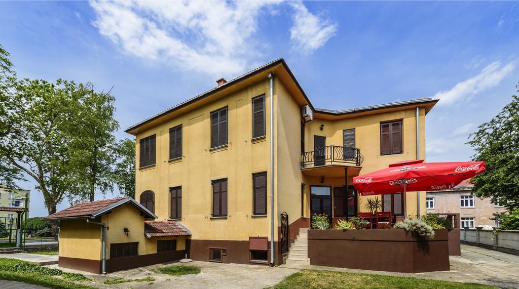 Vila Regina Rooms Karlovac Exterior photo